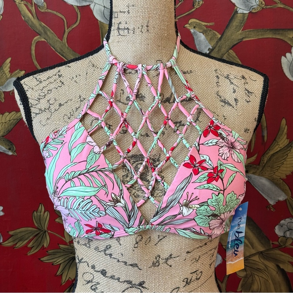 Women’s Juniors “RUE BLEU by RUE21” Bikini Top | #I10 - Picture 2 of 14
